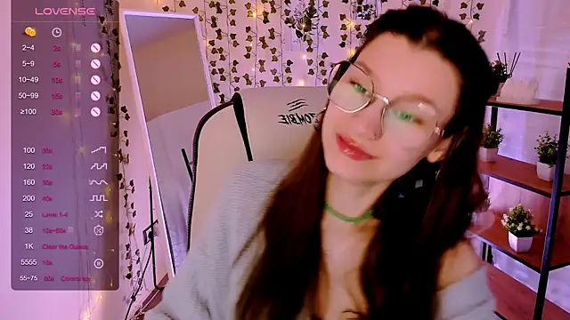 LinaBlossom  online show from May 24, 2026, 8:25 am