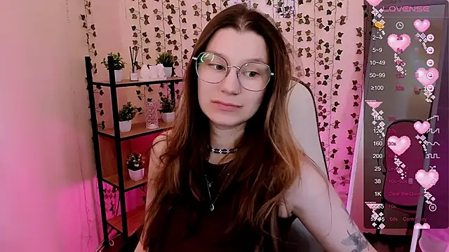 LinaBlossom  online show from June 30, 2026, 3:28 am