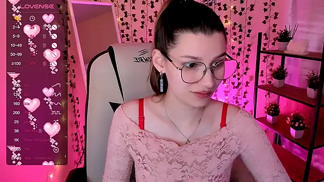 LinaBlossom  online show from May 25, 2026, 2:11 am