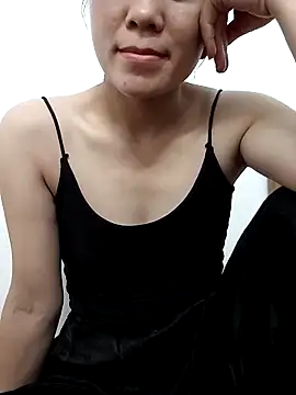 Snapshot of Norah-h chatting on October 28, 2025, 5:08 am Norah-h online show from October 28, 2025, 5:08 am