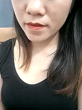 Snapshot of Norah-h chatting on October 23, 2025, 2:38 pm Norah-h online show from October 23, 2025, 2:38 pm