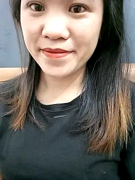 Snapshot of Norah-h chatting on October 18, 2025, 3:03 pm Norah-h online show from October 18, 2025, 3:03 pm