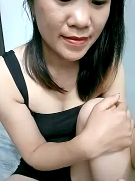 Snapshot of Norah-h chatting on October 16, 2025, 2:14 pm Norah-h online show from October 16, 2025, 2:14 pm