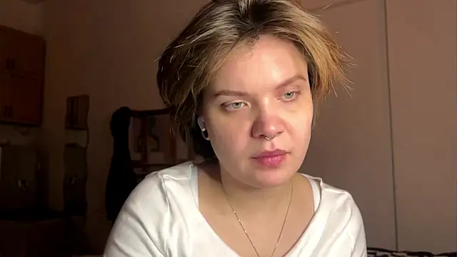 Snapshot of SabrinaFolts chatting on October 16, 2025, 5:21 pm SabrinaFolts online show from October 16, 2025, 5:21 pm