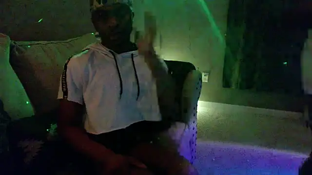 Snapshot of BodiedByMoose chatting on February 8, 2026, 5:16 am BodiedByMoose online show from February 8, 2026, 5:16 am