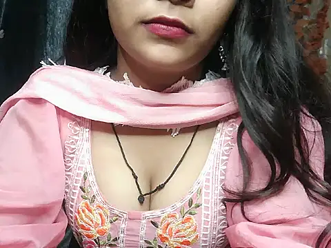 Snapshot of Sweey_Bebo chatting on October 8, 2025, 9:37 pm Sweey Bebo online show from October 8, 2025, 9:37 pm