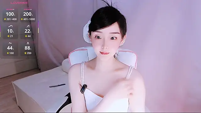 Snapshot of Niannian- chatting on June 24, 2026, 7:55 pm Niannian- online show from June 24, 2026, 7:55 pm