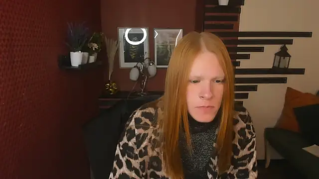 ChloeValentinee online show from November 20, 2025, 1:01 pm