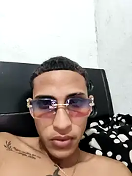 Snapshot of DEIV2_ chatting on February 19, 2026, 5:15 am DEIV2 online show from February 19, 2026, 5:15 am