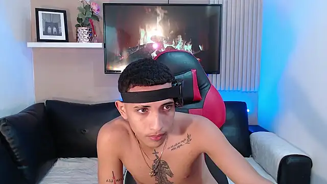 Snapshot of DEIV2_ chatting on November 25, 2025, 5:30 am DEIV2 online show from November 25, 2025, 5:30 am