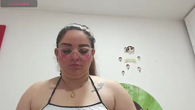 AmandaaWats online show from May 16, 2026, 8:41 pm