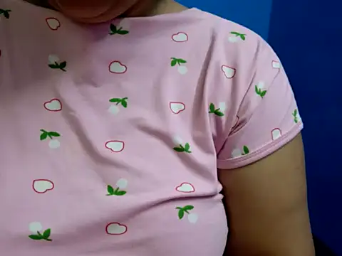 Snapshot of tamilqueenbaby chatting on October 23, 2025, 2:05 pm tamilqueenbaby online show from October 23, 2025, 2:05 pm