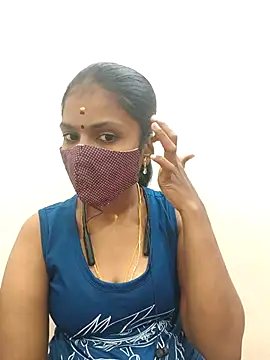 Snapshot of Tamil_Yalini12 chatting on October 8, 2025, 5:53 am Tamil Yalini12 online show from October 8, 2025, 5:53 am