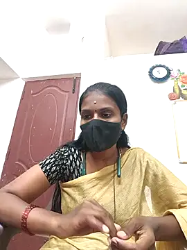 Snapshot of Tamil_Yalini12 chatting on April 29, 2026, 5:30 pm Tamil Yalini12 online show from April 29, 2026, 5:30 pm