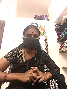 Snapshot of Tamil_Yalini12 chatting on May 2, 2026, 3:50 pm Tamil Yalini12 online show from May 2, 2026, 3:50 pm