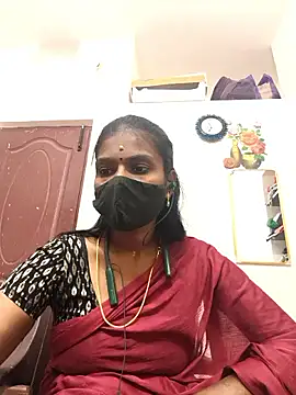 Snapshot of Tamil_Yalini12 chatting on May 12, 2026, 1:28 pm Tamil Yalini12 online show from May 12, 2026, 1:28 pm