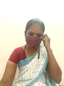Snapshot of Tamil_Yalini12 chatting on October 3, 2025, 6:04 am Tamil Yalini12 online show from October 3, 2025, 6:04 am