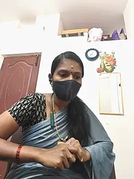 Snapshot of Tamil_Yalini12 chatting on May 20, 2026, 2:36 pm Tamil Yalini12 online show from May 20, 2026, 2:36 pm