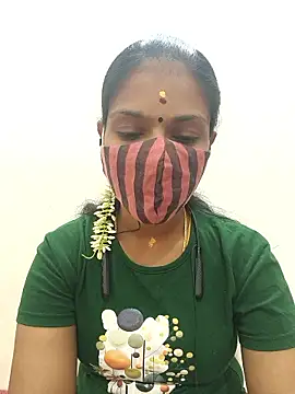 Snapshot of Tamil_Yalini12 chatting on October 2, 2025, 10:07 am Tamil Yalini12 online show from October 2, 2025, 10:07 am