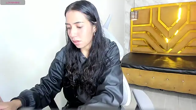 Snapshot of nicole_samanthaa chatting on October 1, 2025, 11:47 am nicole samanthaa online show from October 1, 2025, 11:47 am