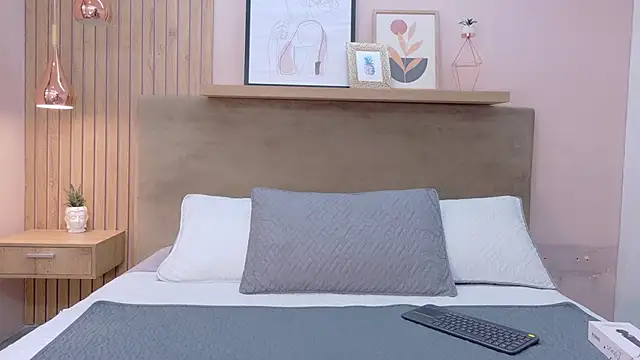 Snapshot of cielo_rivera chatting on May 6, 2026, 4:00 pm cielo rivera online show from May 6, 2026, 4:00 pm