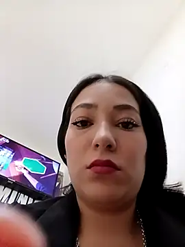 Snapshot of _Luna-1 chatting on February 23, 2026, 12:17 pm Luna-1 online show from February 23, 2026, 12:17 pm