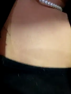 Snapshot of _Luna-1 chatting on December 4, 2025, 8:52 pm Luna-1 online show from December 4, 2025, 8:52 pm