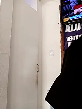 Snapshot of _Luna-1 chatting on February 2, 2026, 1:10 pm Luna-1 online show from February 2, 2026, 1:10 pm