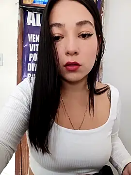 Snapshot of _Luna-1 chatting on February 3, 2026, 1:16 pm Luna-1 online show from February 3, 2026, 1:16 pm