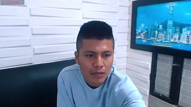 marcus hans  online show from November 5, 2025, 5:27 pm