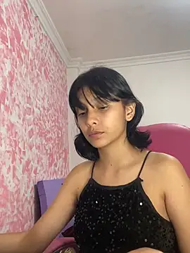 Snapshot of xoxo_milk chatting on February 3, 2026, 9:31 pm xoxo milk online show from February 3, 2026, 9:31 pm