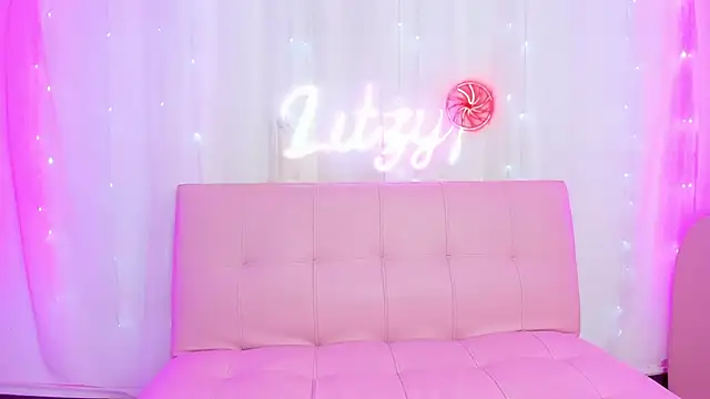 Pink1  online show from October 9, 2025, 6:41 pm