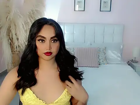 Snapshot of Celeste_Monserrath chatting on September 24, 2025, 7:09 pm Celeste Monserrath online show from September 24, 2025, 7:09 pm