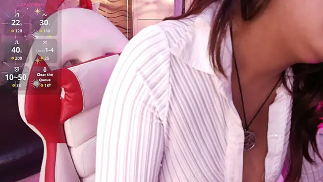 TahiyaMuley  online show from November 22, 2025, 8:18 pm