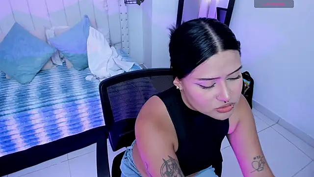 mayukim online show from December 14, 2025, 6:57 pm