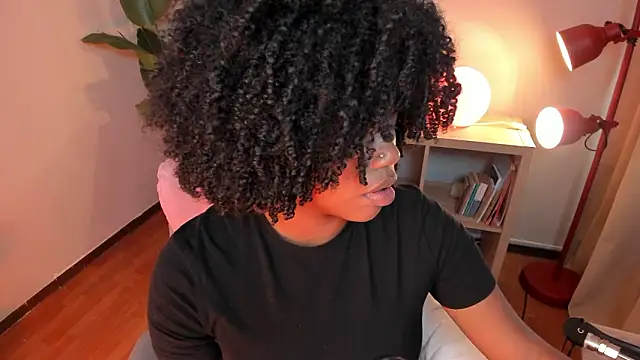 kehlannis  online show from March 3, 2026, 8:27 pm