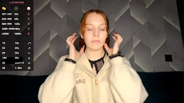 Snapshot of FoxLina chatting on November 22, 2025, 7:35 pm FoxLina online show from November 22, 2025, 7:35 pm