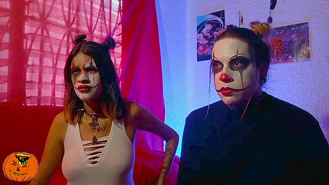 Couple Moth666 online show from October 31, 2025, 9:00 pm