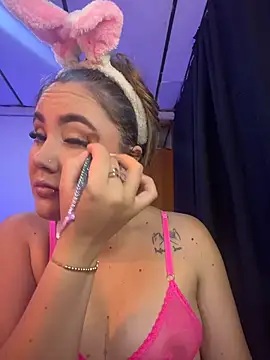 Snapshot of Dakota_Greys chatting on October 16, 2025, 1:41 pm Dakota Greys online show from October 16, 2025, 1:41 pm