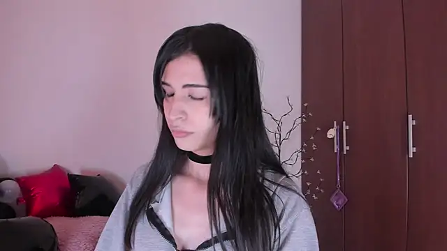 Snapshot of ScarlettRosetti chatting on January 15, 2026, 12:36 am ScarlettRosetti online show from January 15, 2026, 12:36 am