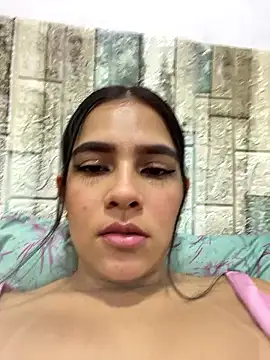 Snapshot of Valery_lux16 chatting on January 15, 2026, 9:18 pm Valery lux16 online show from January 15, 2026, 9:18 pm