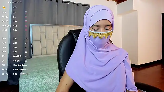 Snapshot of kalila_latif chatting on October 3, 2025, 2:48 am kalila latif online show from October 3, 2025, 2:48 am