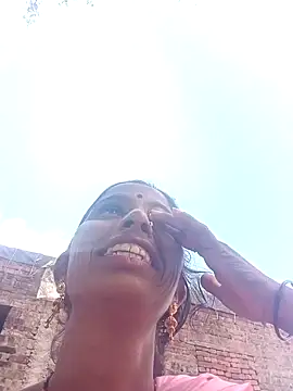 Snapshot of Kirti_k chatting on October 4, 2025, 7:32 am Kirti k online show from October 4, 2025, 7:32 am