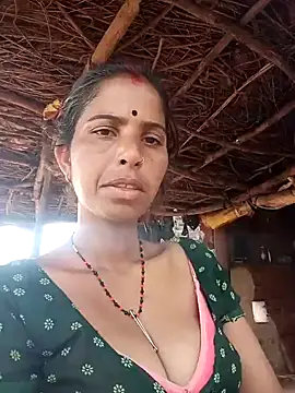 Snapshot of Kirti_k chatting on October 6, 2025, 4:46 am Kirti k online show from October 6, 2025, 4:46 am