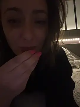 Snapshot of Reine_du_Vice84 chatting on June 3, 2026, 1:28 am Reine du Vice84 online show from June 3, 2026, 1:28 am