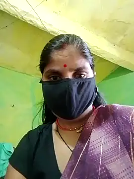Snapshot of Cuty_seema chatting on October 3, 2025, 6:15 am Cuty seema online show from October 3, 2025, 6:15 am