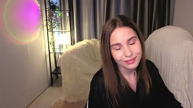  online show from October 12, 2025, 5:42 am