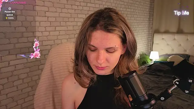 Snapshot of CipherellaFure chatting on November 16, 2025, 2:33 pm CipherellaFure online show from November 16, 2025, 2:33 pm