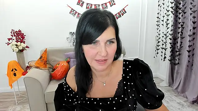 Moon Veloure1 online show from October 29, 2025, 11:42 am