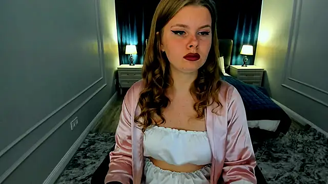 Snapshot of WildeDesiree chatting on September 28, 2025, 4:52 am WildeDesiree online show from September 28, 2025, 4:52 am